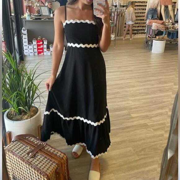 Petal & Pup Yana Maxi Dress S - Picture 2 of 9